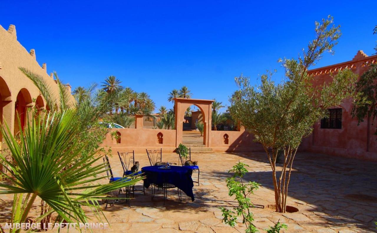 Hotel Riad Le Petit Prince Мерцуга Екстериор снимка